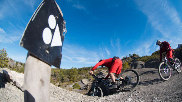 Séjour VTT Le Fameux, des terres noires aux terres grises !