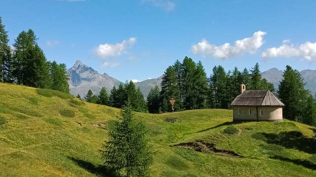 La chapelle St Simon et le clôt l'Henry de la Chalp de St Véran