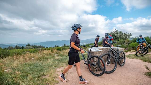 N°93 – La Croix du Chat Blanc - Espace VTT-FFC Vichy Montagne