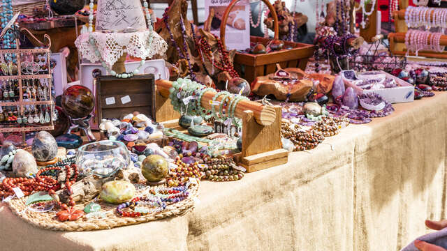 Belle Dimanche market
