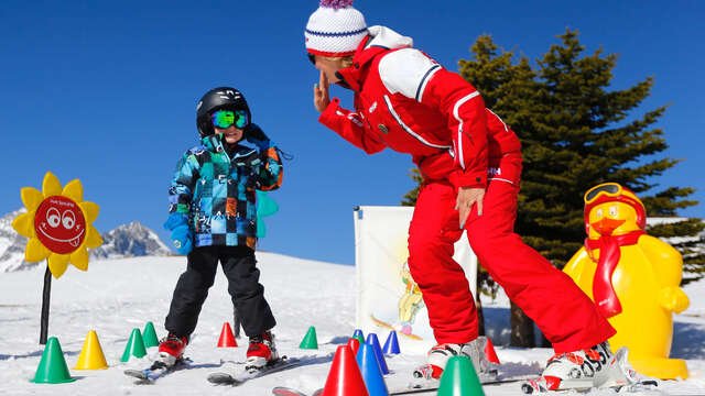 Cours de ski - Repas - Garderie sur neige : "Les Môm'en Ski" au Village