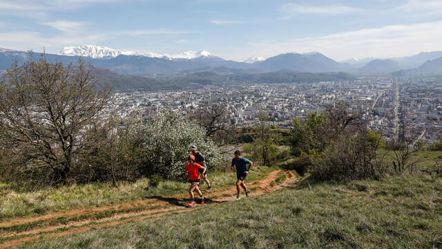 Trail path La Bastille - Le Col de Clémencières