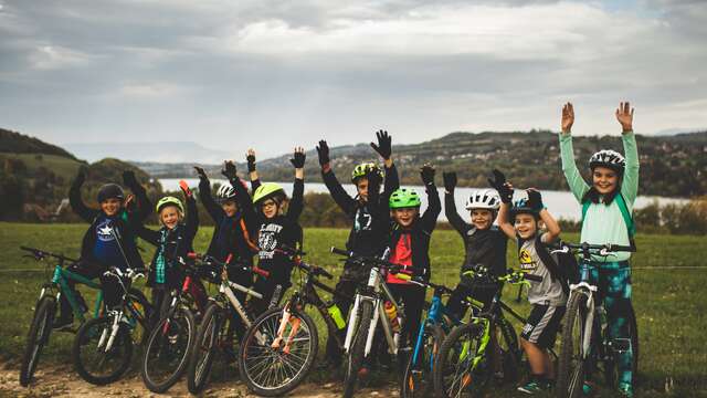 Junior mountain bike course with Natura Vélo