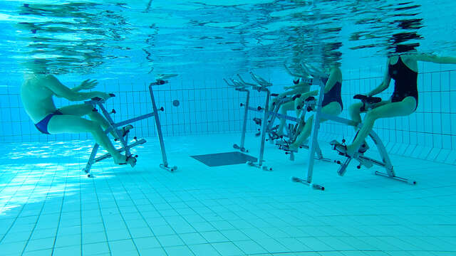 Aqua bike, aquagym and related activities