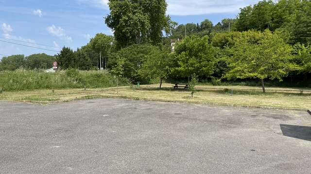 Parking côte Saint-Georges