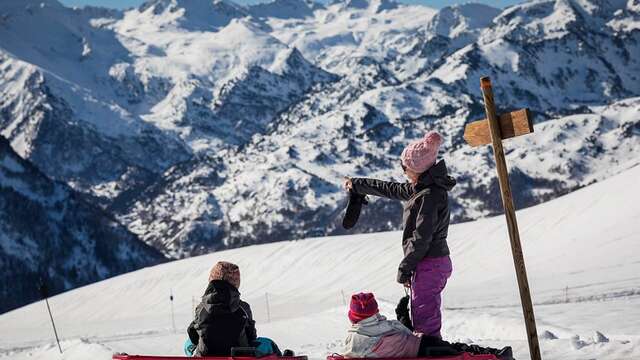 Tobogganing at Station Beille