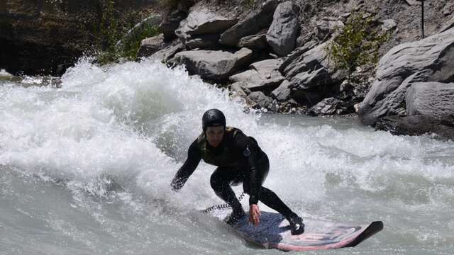 Surf de rivière - Hakuna Matata Rafting