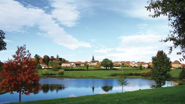 Circuit "La montagne de Jars "(départ : St martin d'Estréaux)