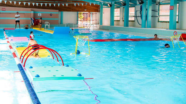 La piscine se fait ludique