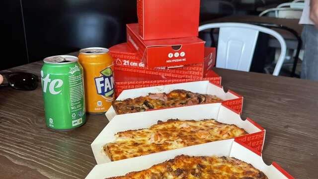 Holy Pizzas