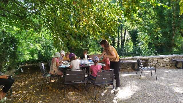 L'atelier des 7-12 ans : Impressions fleuries