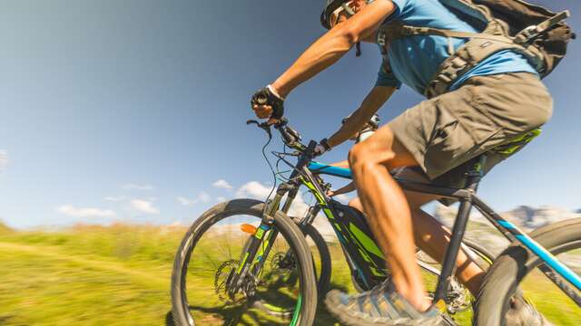 Electric mountain biking: intermediate