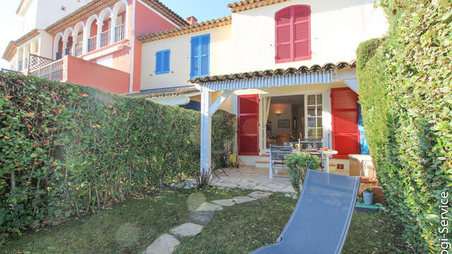 2 bedroom house with superb view of the canals and mooring