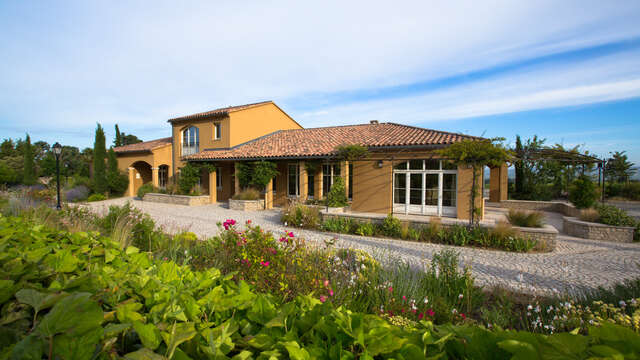 Atelier dégustation prestige : "Sur la route des vins, du nord au sud de la Vallée du Rhône" au Domaine de Longue Toque