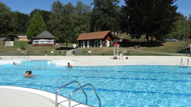 Piscine aqualudique de Saint-Rémy-sur-Durolle