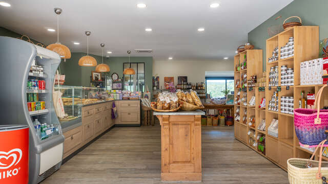 Les Magnans dépôt de pain / espace boutique