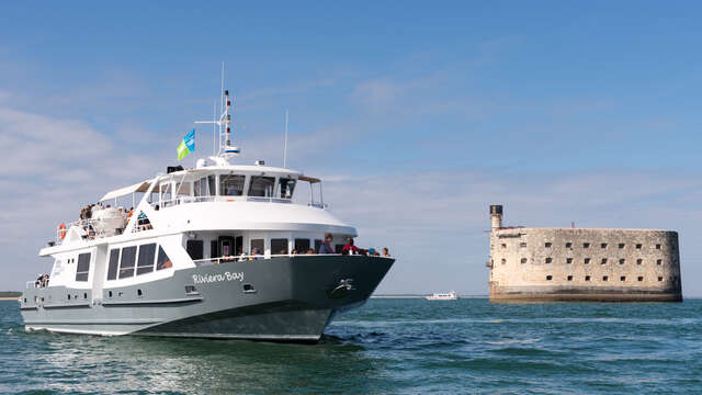 Escale Ile d’Aix avec tour de Fort Boyard commenté – Compagnie Interîles