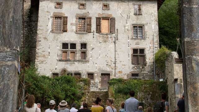 Rendez-vous au manoir de Vaubonnais -Secrets de manoir - La Pierre