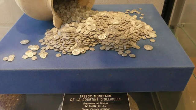 Visite commentée du Musée Archéologique Bottin-Layet et centre ancien