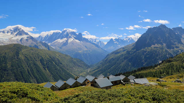 Alpage de Loriaz depuis le Couteray