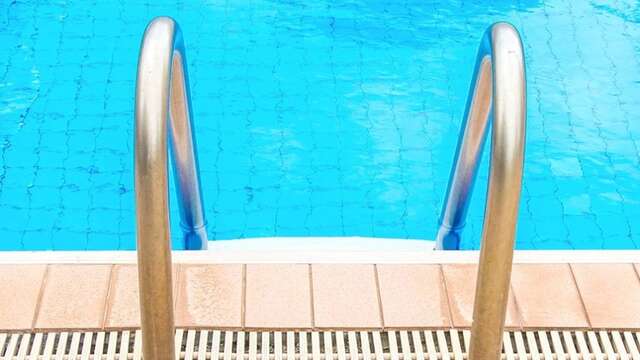 Piscine d'été de Cendras