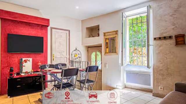 Alloggio Ammobiliato di Turismo La Maison de la tour d'Auguste rue Capouane