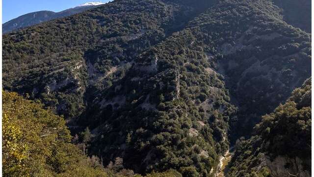 The St-Léger-du-Ventoux 'Tour du Toulourenc' hike by Terra Rando