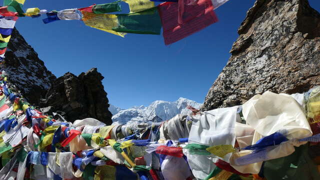 Sur les traces des Sherpas : histoire, culture et survie au cœur de l’Himalaya