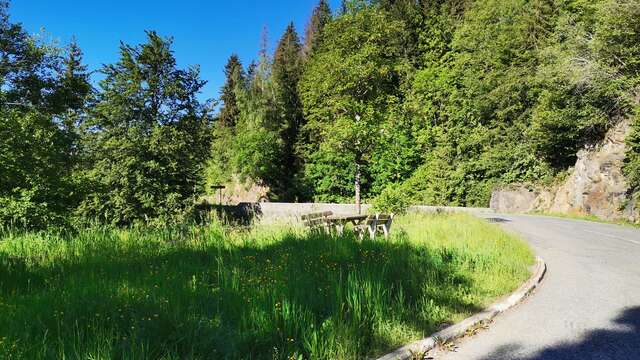 Aire de pique-nique sur la route d'Hauteluce