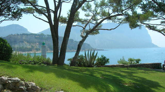 Führung durch die Camargo-Stiftung auf Französisch