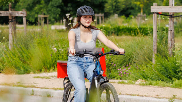 Electrically-assisted bicycle (EAB) rental at La Plaine Tonique