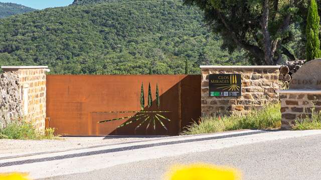 Clos Mirages