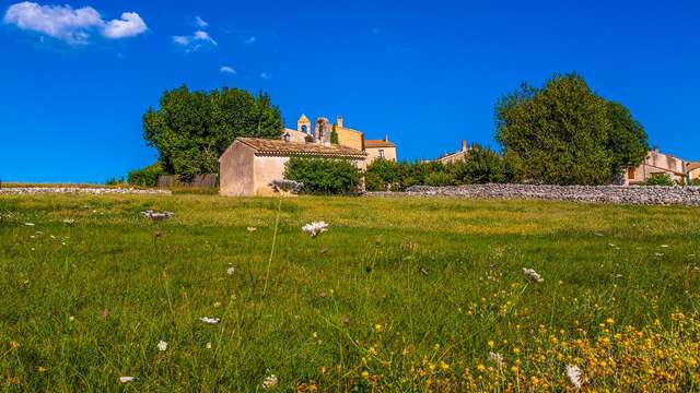 Le village de St Trinit