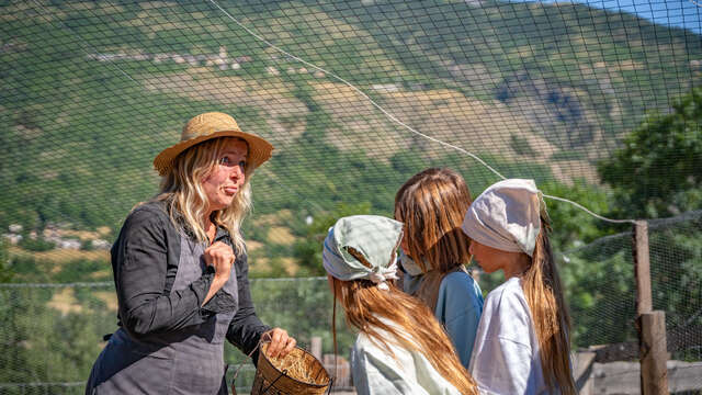 Visite guidée "Retour vers le passé! à la Petite Ferme des Regains"