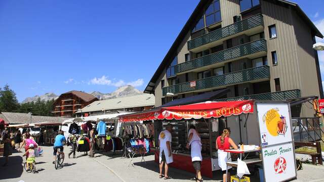 Marché hebdomadaire de La Joue du Loup