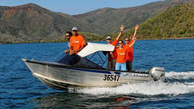 Excursion en bateau sur la baie de Canala