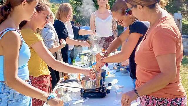 Atelier fabrication de cosmétiques naturels avec Marie, naturopathe - Festival Hygge