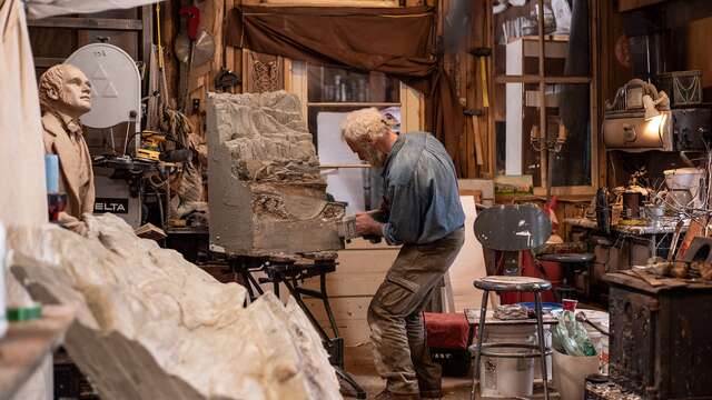 Voix du Ventoux" portrait exhibition at Ferme des Arts