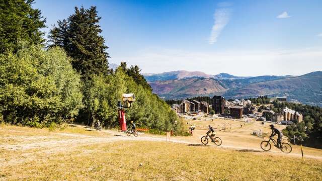 Bike Park VTT et VTTAE à Ax 3 Domaines