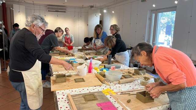 Introductory pottery workshop with ceramist Corinne Campenio