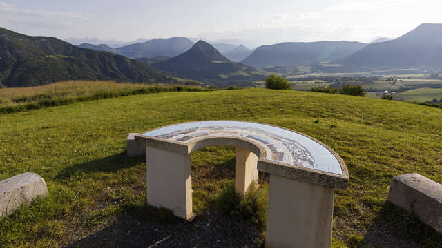 Table d'orientation de la Croix des Baumelles