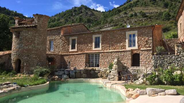 Chambres d'hôtes Le Château d'Auribeau "Chambre Familiale"
