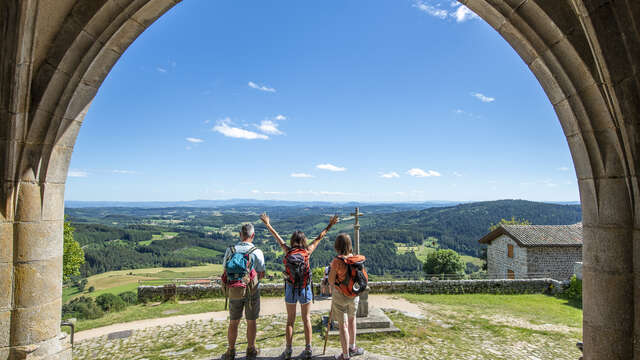 GR®765 Chemin de Compostelle Etape 4 - Marols - Merle-Leignec