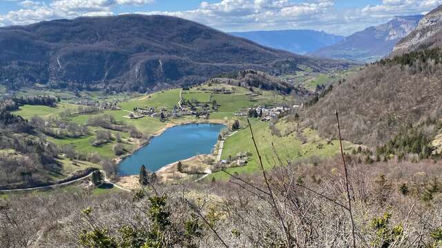 En passant par le Mont Rochefort