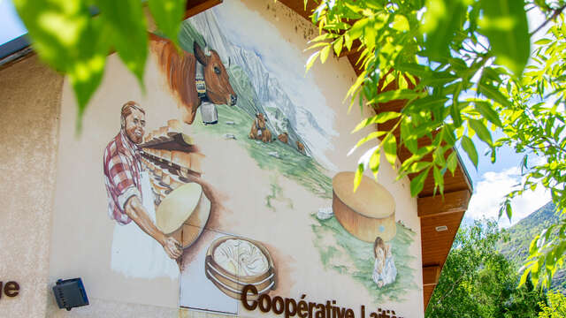 Cheese factory of La Chambre : guided tour