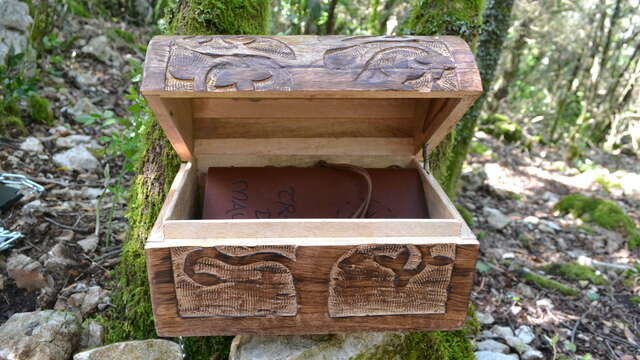 Aven d'Orgnac, treasure hunt of the Maubois trail