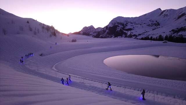 Schneeschuhwanderung im Mondschein und Fondue