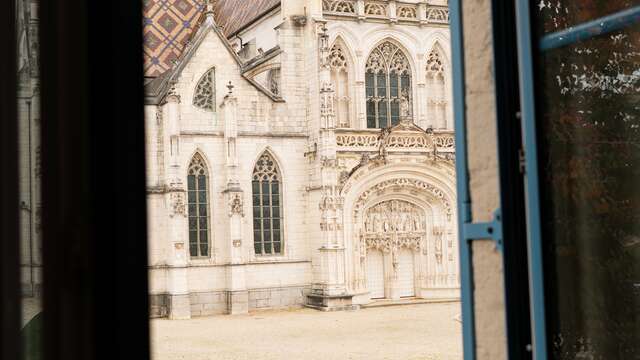 La Loge Marguerite d'Autriche - Appartement d'exception face au Monastère Royal de Brou.