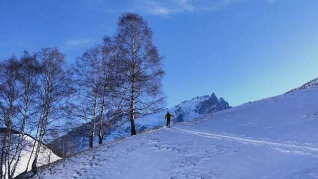Weekend itinérance raquettes et bivouac avec Théotour