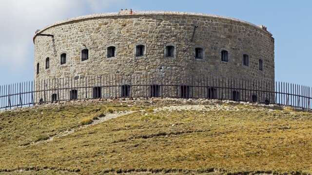 Fort de Lenlon par le Fort de l'Olive